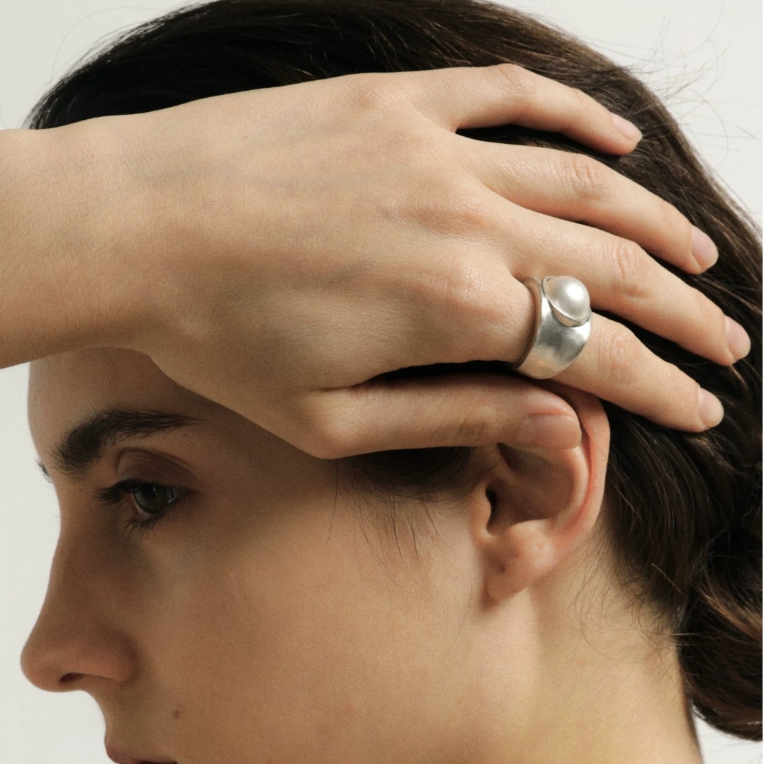 Vintage-Style Mabe Pearl Wide Band Ring — original source image