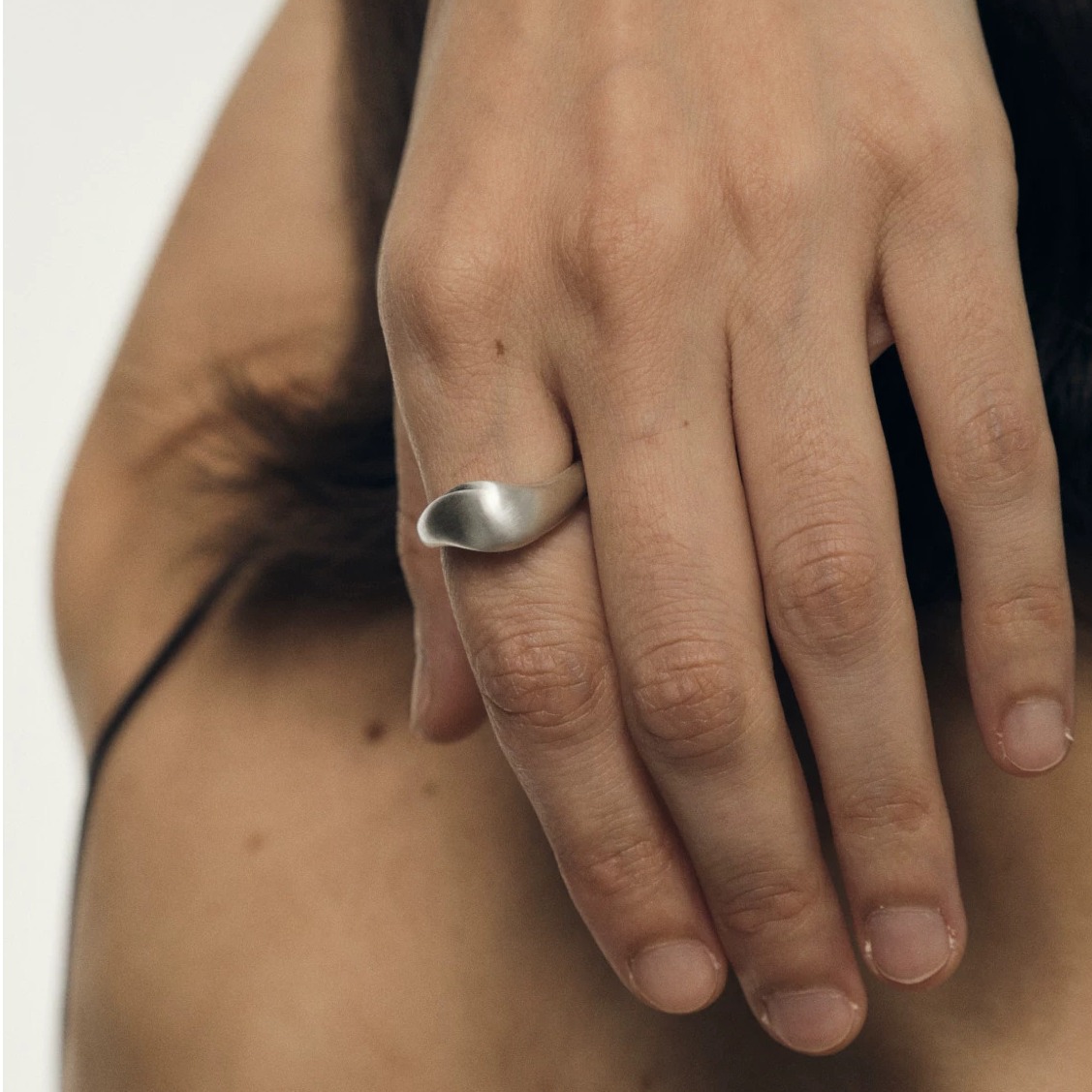 Minimalist Hand-Forged 925 Sterling Silver Ring — original source image