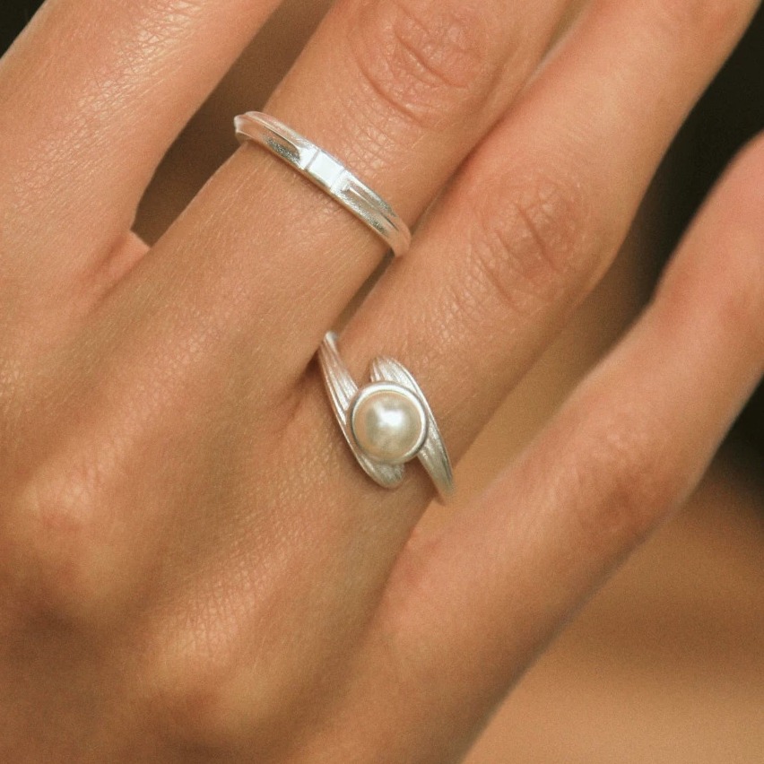 Handcrafted 925 Sterling Silver and Pearl Ring — original source image