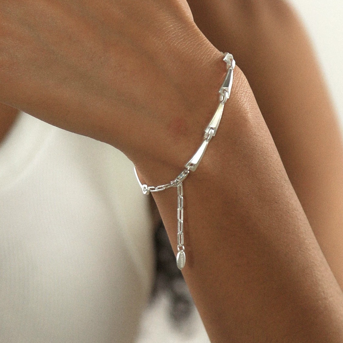 Hand-Hammered 925 Sterling Silver Bracelet, Vintage Aesthetic — original source image