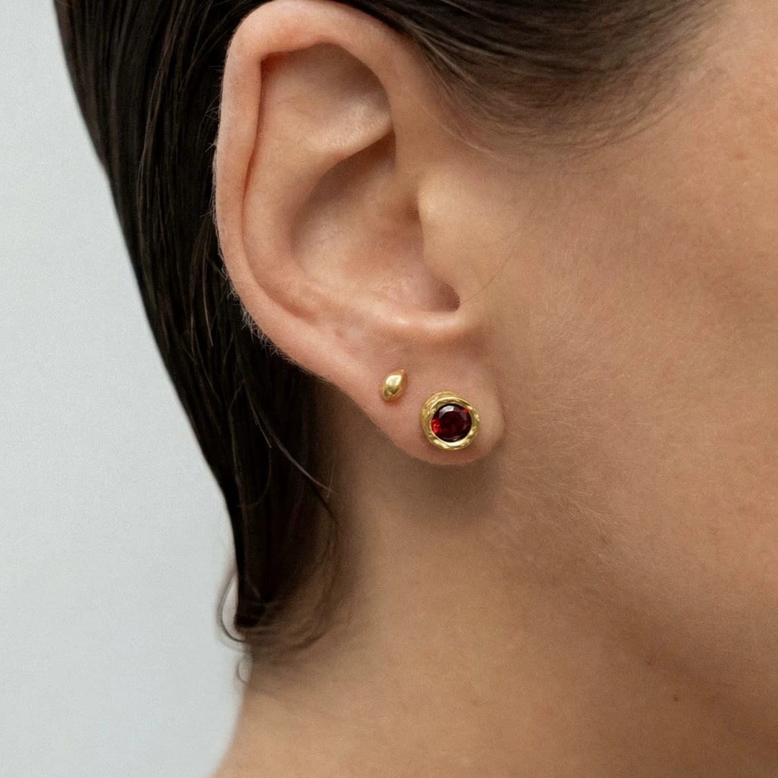 Minimalist 925 Sterling Silver Earrings with Garnet or Moissanite — original source image