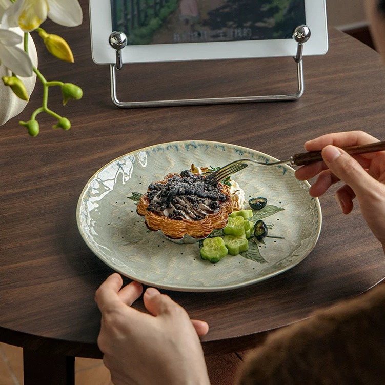 8.5-Inch Artisan Water-Ripple Ceramic Plate product view